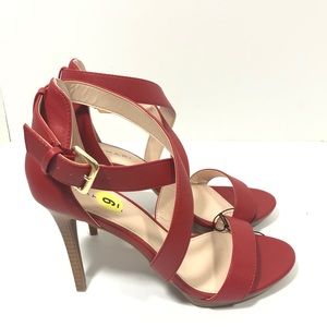 Tahari Women’s Drsiray Red Leather Strappy Heels